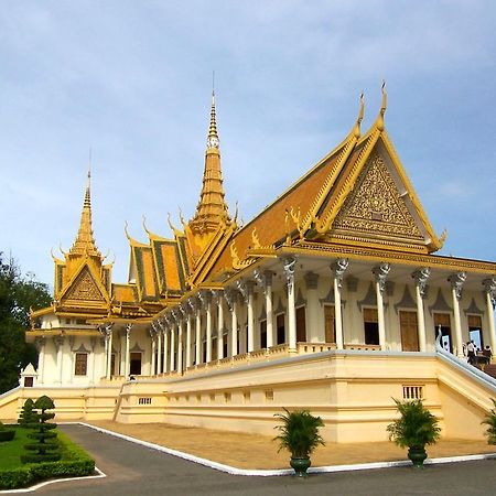 Riverview Cambodia Boutique Hotel Phnom Penh Ngoại thất bức ảnh
